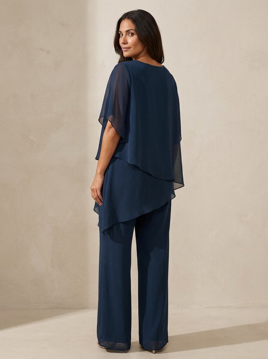 El conjunto de pantalón y capa de gasa Maison Lavista