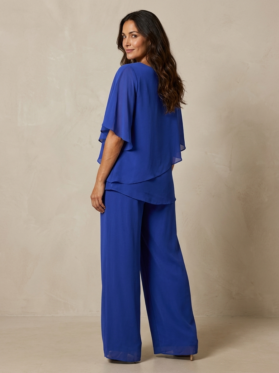 El conjunto de pantalón y capa de gasa Maison Lavista
